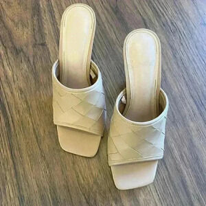 Vince Camuto Cortli Heeled Sandal-Sz 6